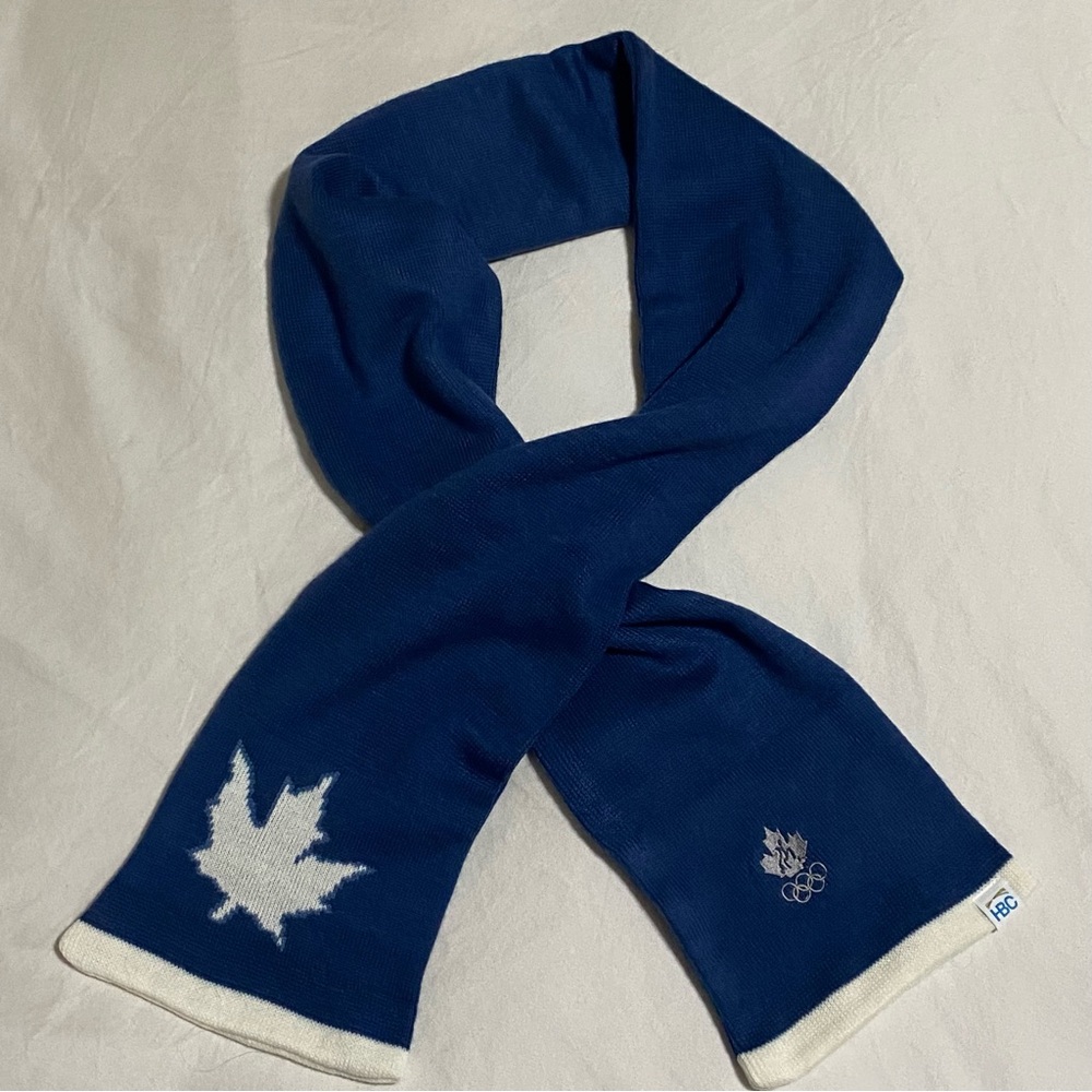Hudson’s Bay Company NWT Olympic Blue Knit Scarf with White Maple Leaf